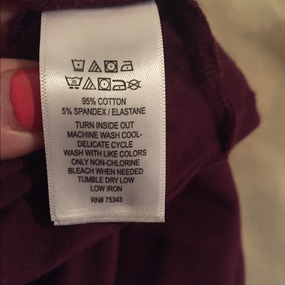 Tahari women’s shirt size L - Picture 3 of 3